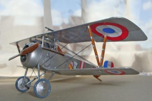 Nieuport 17 model kit